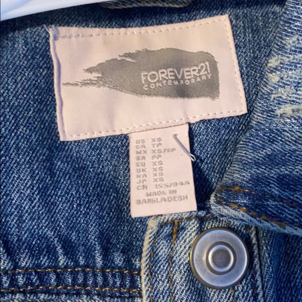 Cropped denim jacket - Picture 2 of 3